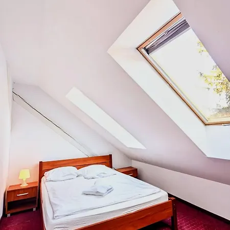 Rezydencja Dwor Gorny Nowa Ruda