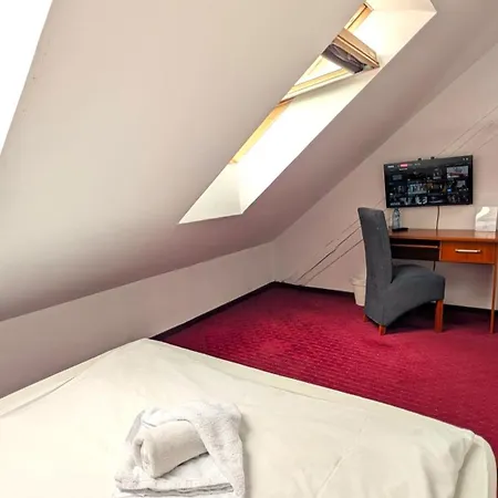 Dwor Gorny Hotel