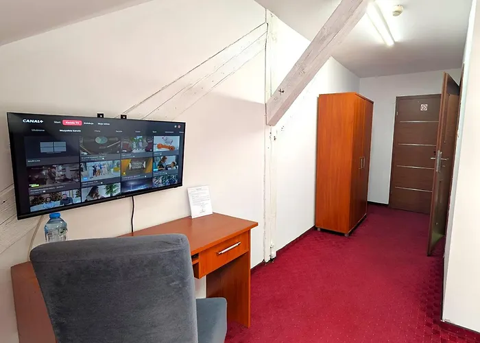 Dwór Górny 3* Nowa Ruda