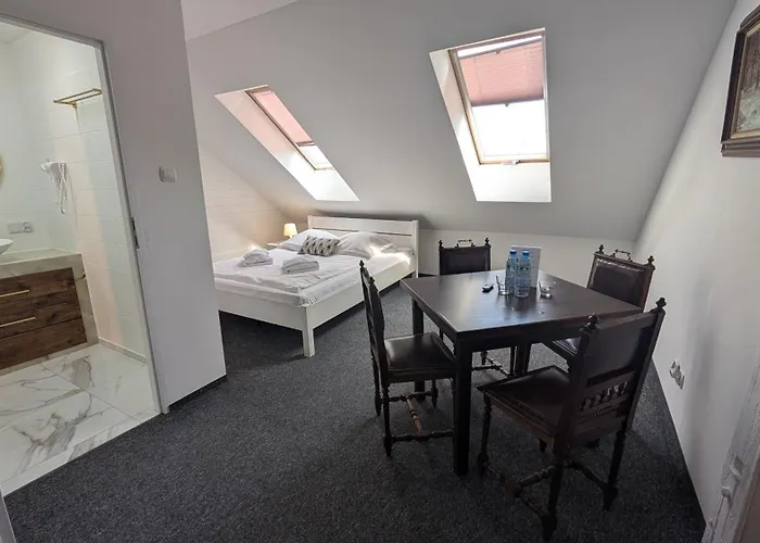 Hotel Dwór Górny 3*